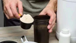 बॉडी बनाने का शार्टकट युवाओं की सेहत पर पड़ रहा भारी, बिना सलाह प्रोटीन पाउडर, क्रिएटीन और सप्लीमेंट्स लेना खतरनाक