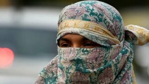 छत्तीसगढ़ में अजीब पंचायत फैसला: दुष्कर्म पीड़िता के परिवार पर 12 साल का सामाजिक बहिष्कार