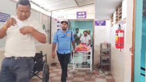 जिला अस्पताल में सनसनी,  बर्न वार्ड में भर्ती युवती ने बाथरूम में लगाई फांसी