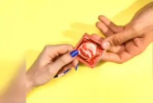 ईरान-इजरायल तनाव का असर अब बेडरूम तक, बढ़ने वाले हैं कंडोम के दाम, सबसे ट्रस्टेड ब्रांड के प्रोटेक्शन की सप्लाई में अभी से हो रही कमी…