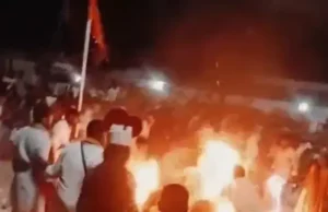 करतब के दौरान महिला आग में घिरी, बचाने आए दो और झुलसे, इलाज जारी…