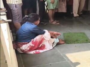 कांस्टेबल की बीबी-बेटे की हत्या, बेटी की हालत नाजुक, महिला ने खेला खूनी खेल, आरक्षक के साथ अफेयर…..