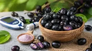 गर्मियों में मिलने वाला यह काला फल है डायबिटीज का काल बस जान लें खाने का ये सही तरीका…