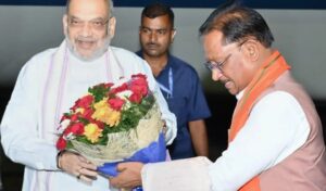 3 दिवसीय दौरे पर छत्तीसगढ़ पहुंचे अमित शाह, CM साय ने किया स्वागत