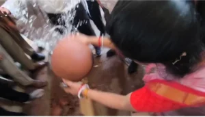 गंदा पानी को लेकर भड़का आक्रोश, कांग्रेसी पार्षदों के साथ वार्डवासियों ने निगम कार्यालय पर किया प्रदर्शन