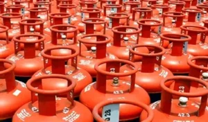 Gas Cylinder Price : 277 रुपए सस्ता हुआ रसोई गैस सिलेंडर, नई कीमत गुरुवार से ही कर दिया गया लागू, जानिए आप एक सिलेंडर का क्या है रेट