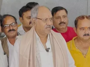 रात के अंधेरे में की तोड़फोड़ माफी के लायक नहीं: सांसद बृजमोहन अग्रवाल बोले