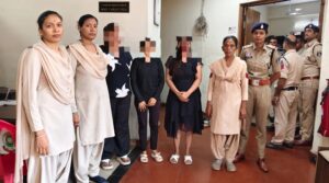 बर्थडे पार्टी में देर रात हंगामा, पुलिस से धक्का-मुक्की के आरोप में 7 गिरफ्तार