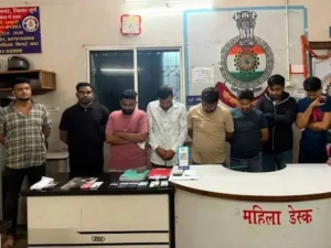 स्पा सेंटर की आड़ में चल रहा था सेक्स रैकेट: मैनेजर और महिला दलाल समेत 9 अरेस्ट…