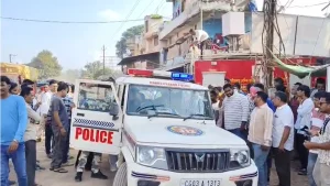धमतरी में हाई-वोल्टेज ड्रामा: चालू ट्रांसफार्मर पर चढ़ा युवक, एक घंटे तक चला रेस्क्यू ऑपरेशन