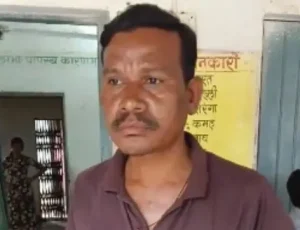 शराब के नशे में स्कूल पहुंचने वाले प्रधान पाठक का वीडियो वायरल, पंचायत प्रतिनिधि से विवाद के बाद मामला गर्म