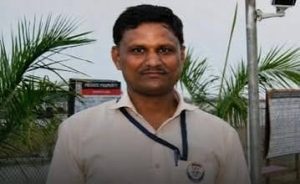 CG: विधायक की कार ने कुरावर में बाइक को मारी टक्कर, पिता की मौत और बेटा गंभीर रूप से घायल
